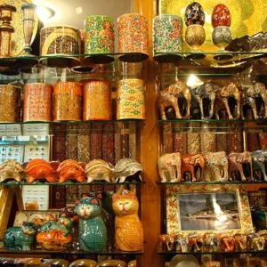 Handicrafts-in-Kashmir-
